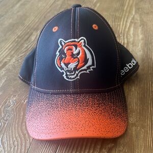 Vintage NFL Reebok embroidered Cincinnati’s Bengals flex fit hat
